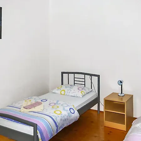 Apartamento 2 Bedroom Cozy In *