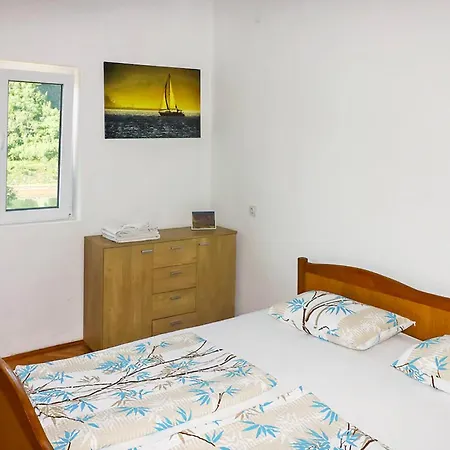 Apartamento 2 Bedroom Cozy In Obrovac