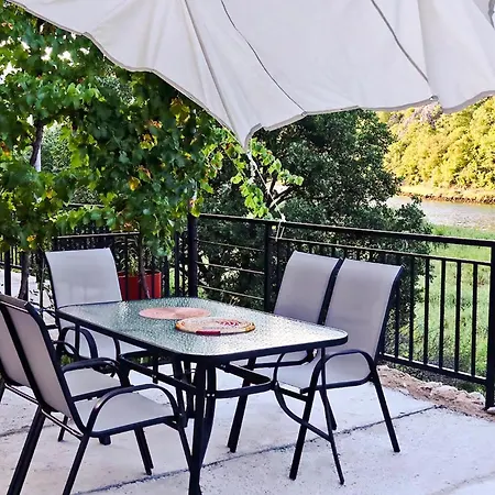2 Bedroom Cozy In Apartamento *